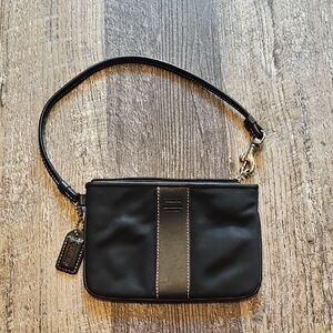 👜Coach Black Wristlet👛